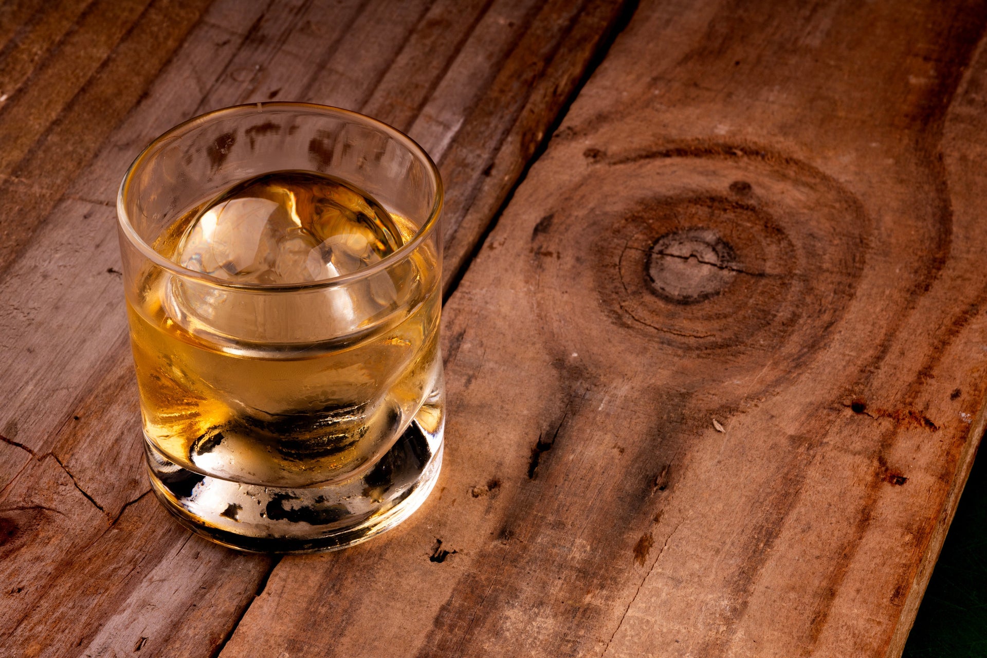Clear Ice at Home: The Science and Method